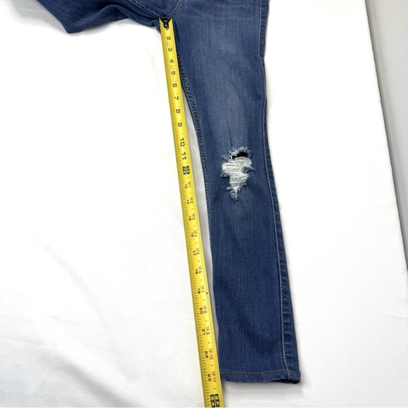 Hollister Ultra High-Rise Ripped Jean Leggings Advanced Stretch - Picture 14 of 16